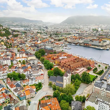 Lejlighedshotel Homerentals - Behind Bryggen & Historic Cobblestone Streets - 2 Floor Renovated From February 2025 *