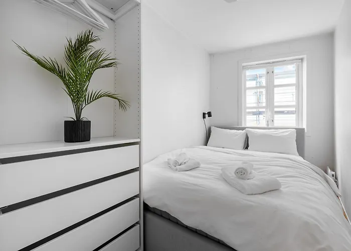 Homerentals - Behind Bryggen & Historic Cobblestone Streets - 2 Floor Renovated From February 2025 Lägenhetshotell 3*
