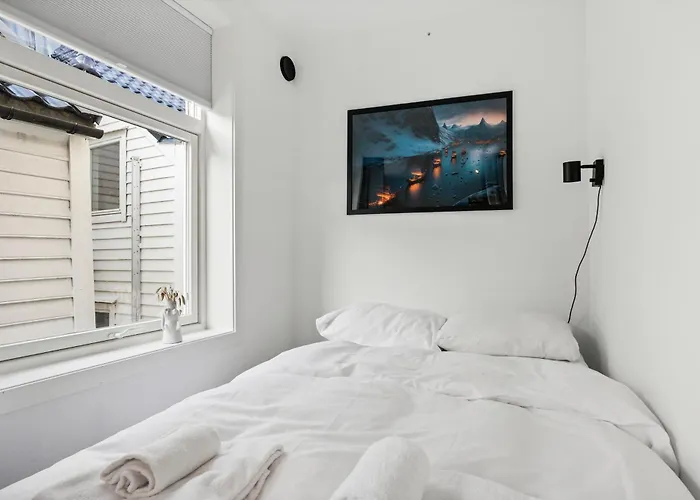 Homerentals - Behind Bryggen & Historic Cobblestone Streets - 2 Floor Renovated From February 2025 Lägenhetshotell