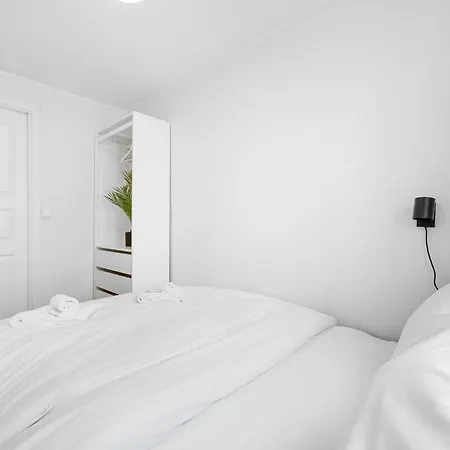 Homerentals - Behind Bryggen & Historic Cobblestone Streets - 2 Floor Renovated From February 2025 Aparthotel Bergen