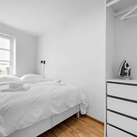 Homerentals - Behind Bryggen & Historic Cobblestone Streets - 2 Floor Renovated From February 2025 Bergen