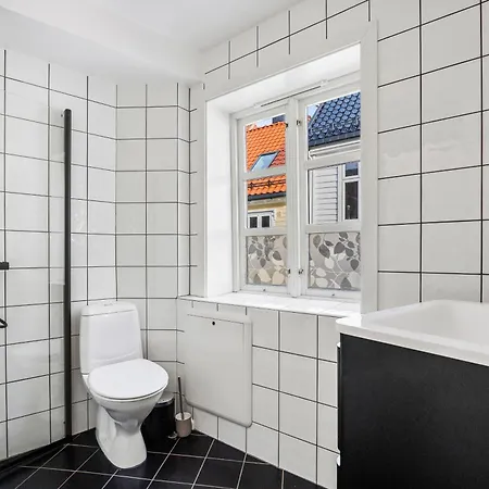 Homerentals - Behind Bryggen & Historic Cobblestone Streets - 2 Floor Renovated From February 2025