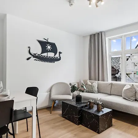 Homerentals - Behind Bryggen & Historic Cobblestone Streets - 2 Floor Renovated From February 2025 3* Bergen