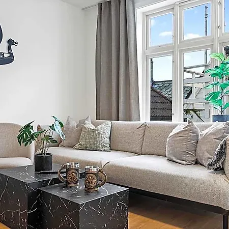 Homerentals - Behind Bryggen & Historic Cobblestone Streets - 2 Floor Renovated From February 2025 Apart Otel