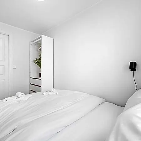 Homerentals - Behind Bryggen & Historic Cobblestone Streets - 2 Floor Renovated From February 2025 Bergen