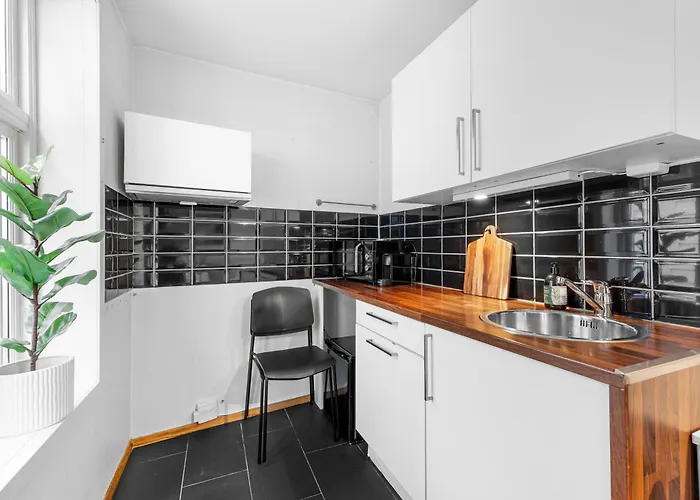 Homerentals - Behind Bryggen & Historic Cobblestone Streets - 2 Floor Renovated From February 2025 Μπέργκεν